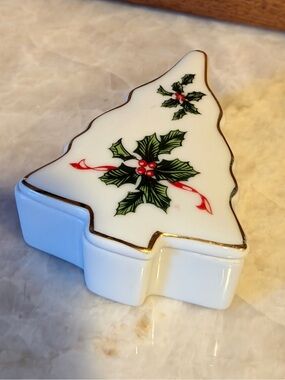 Vintage Lefton porcelain Christmas tree shaped trinket dish